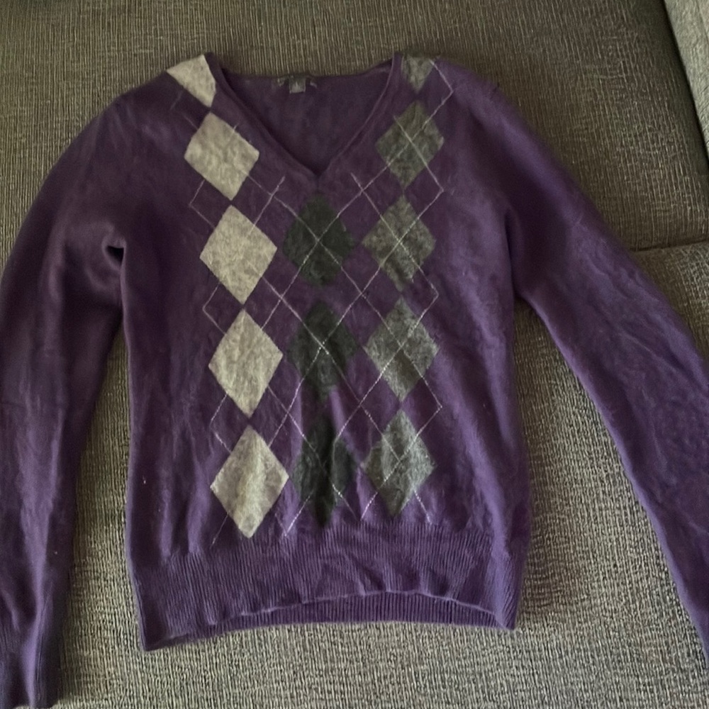Purple 100% cashmere sweater